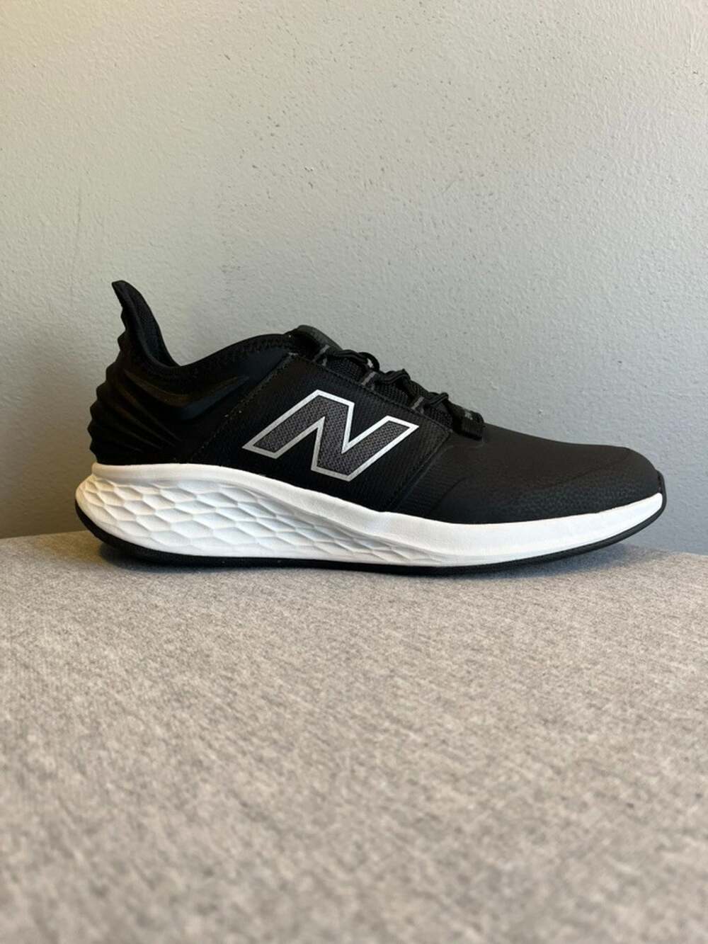 New Balance Golf Fresh Foam ROAV Golf v2 Black Grey Men's Shoe Size 10.5 Medium